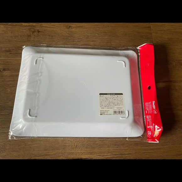 HELLO KITTY-Imported (NWT) Large Japanese Design Tray - Picture 4 of 11